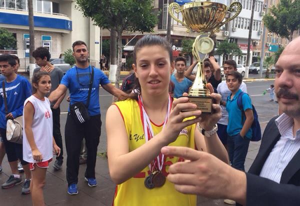 Özel İkem Koleji Atletizmde de Birinci..